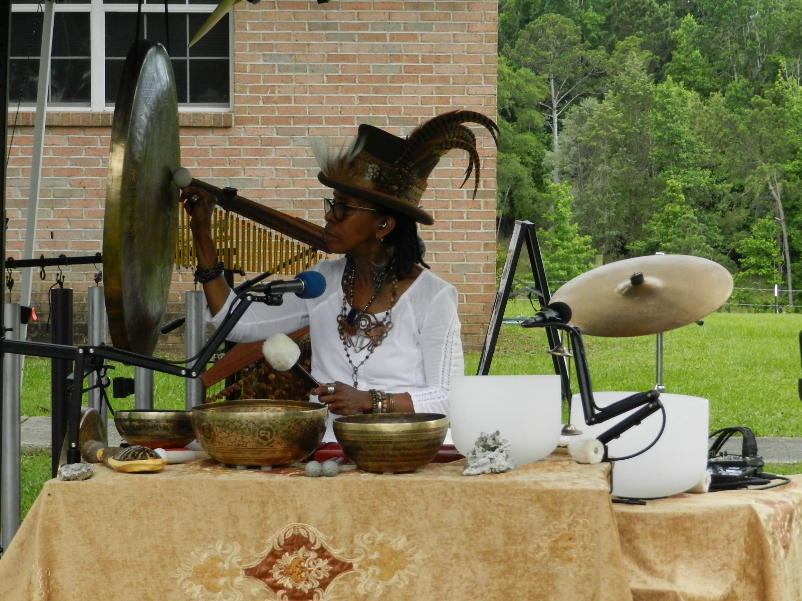Nyeemah Soulsayer giving a sound bath